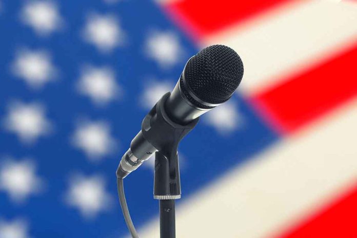 Microphone, Debate