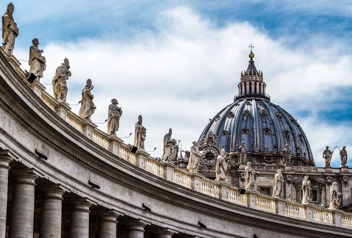 368201633 featured image Large dome with statues on curved building