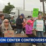 ICE Agent Under Fire After Taunt Goes Viral Protesters clash with ICE agents outside Newark, NJ detention center amid hunger strike
