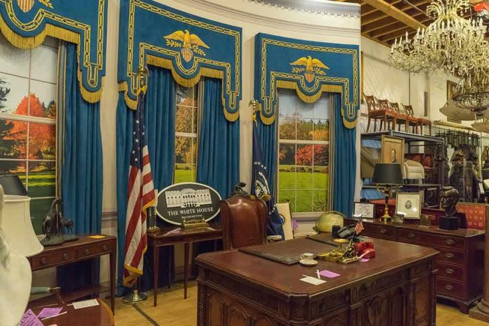 shutterstock_1234614106 Oval Office-style desk and decor in a museum display